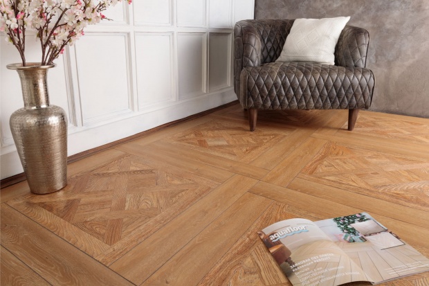 Кварц виниловый ламинат Aquafloor Versailles & Parquet Plus AF7004VS+AF6020PQ