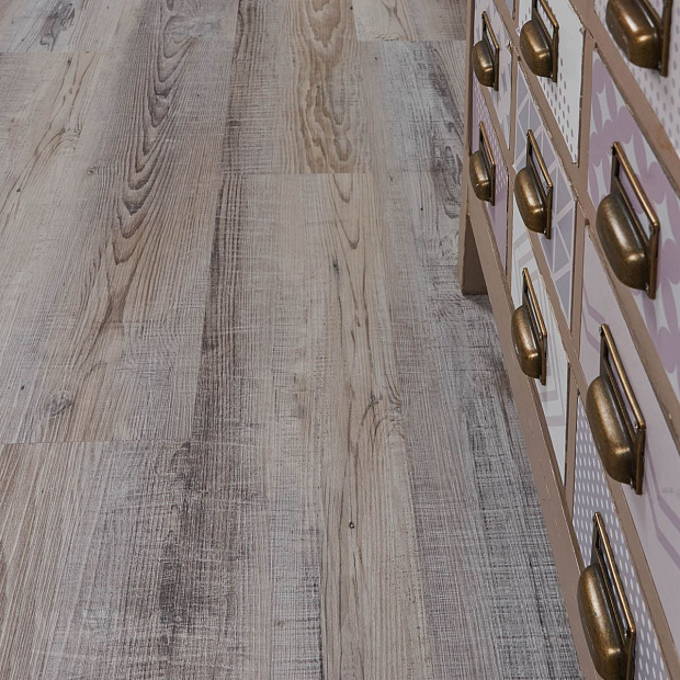 Vinilam Ceramo Wood 4949 (Сосна Андер)