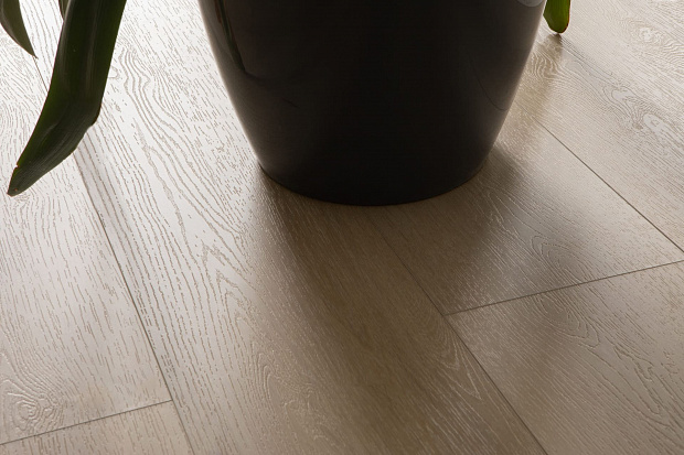 Vinilam CORK 10120V фаска (Дуб Намюр )